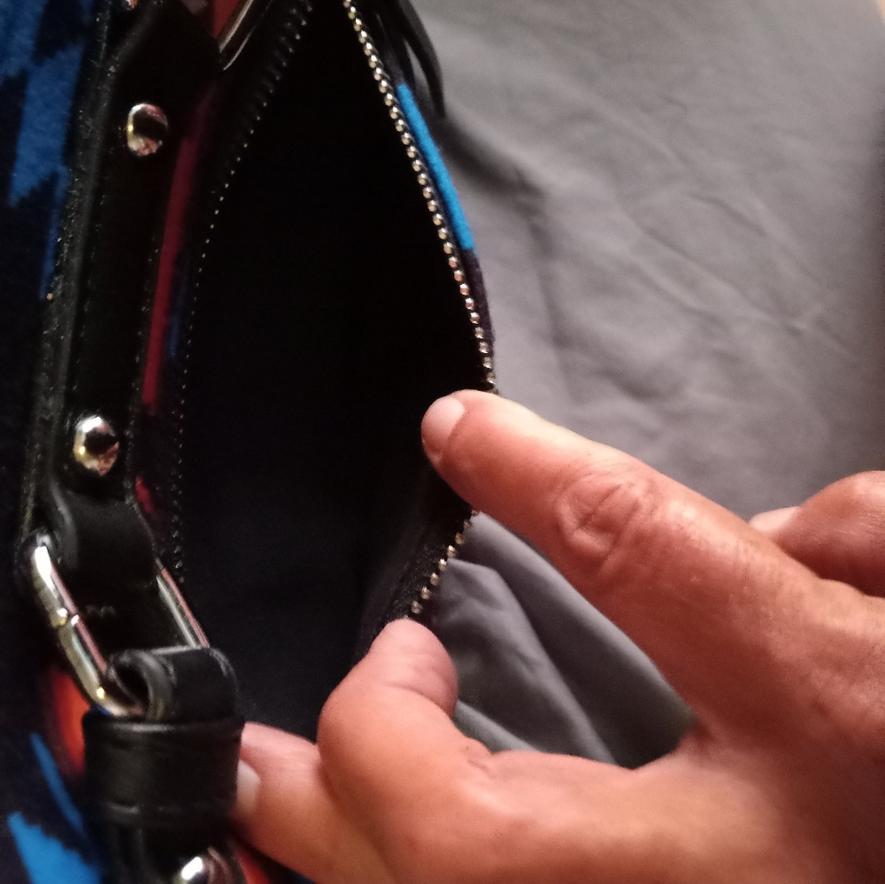 Purse - Picture 3 of 7